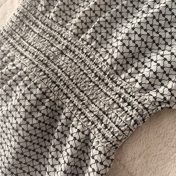 Max Studio V Neck Waist Romantic Tie Blouse Medium - Picture 5 of 9